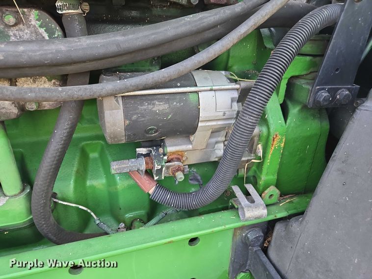 image for item DT4715 1999 John Deere 7810 MFWD tractor