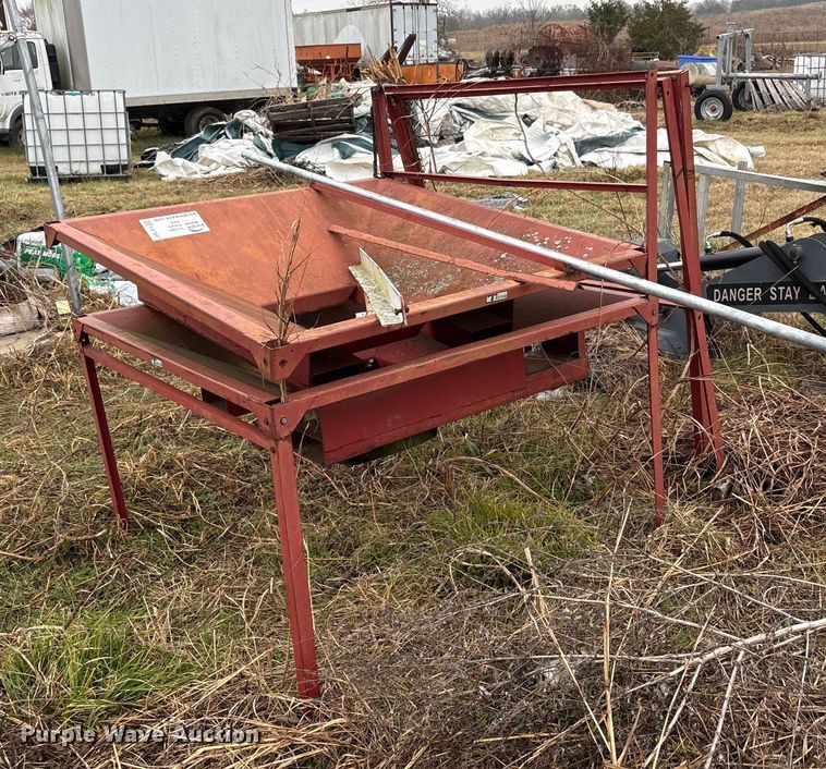 image for item EA7887 Tafco trailer fill stands