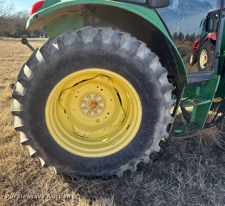 image for item EE3438 John Deere 6415 tractor