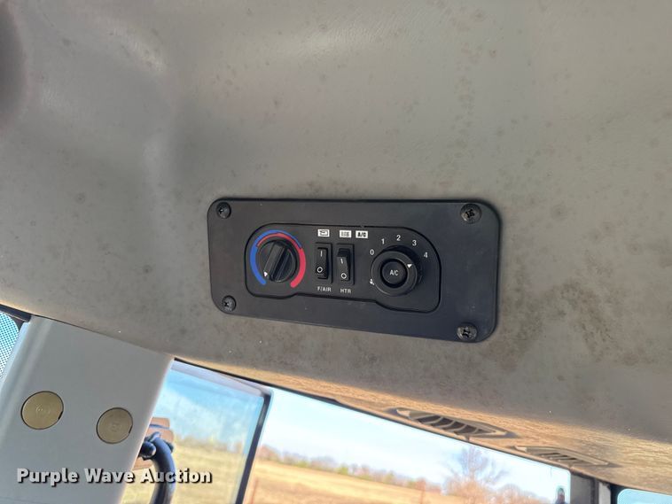 image for item EE3439 Branson 5220C MFWD tractor