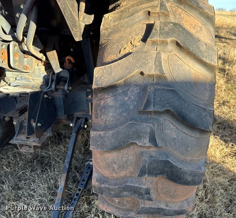 image for item EE3439 Branson 5220C MFWD tractor