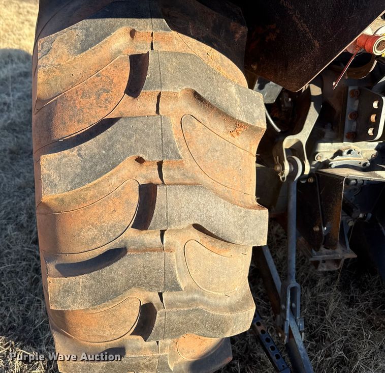 image for item EE3439 Branson 5220C MFWD tractor