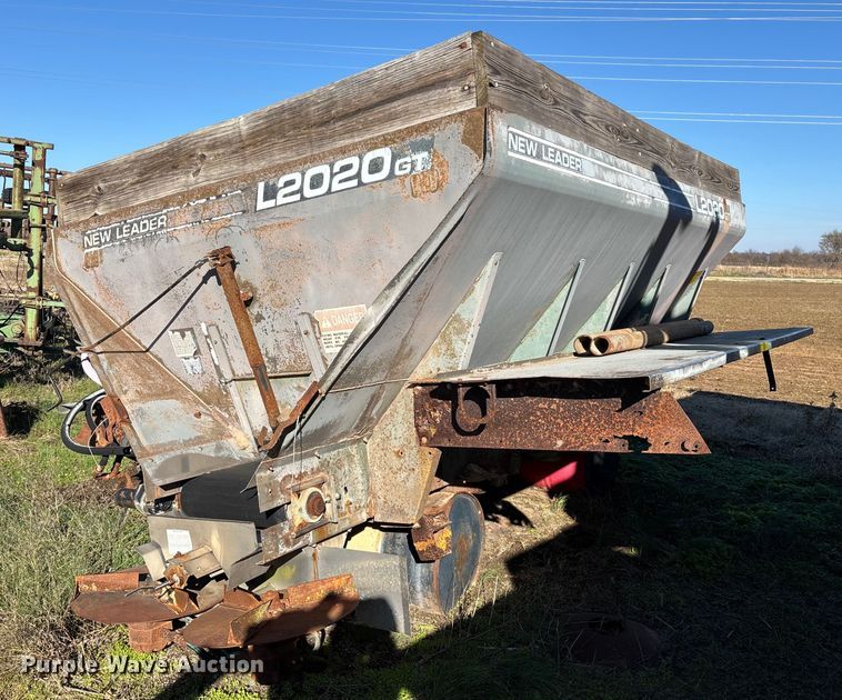 image for item EN5905 New Leader L2020GT applicator bed