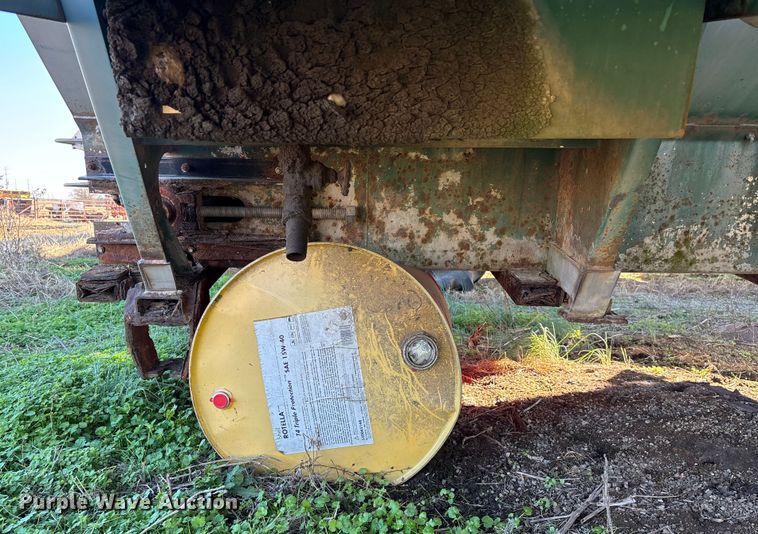 image for item EN5905 New Leader L2020GT applicator bed