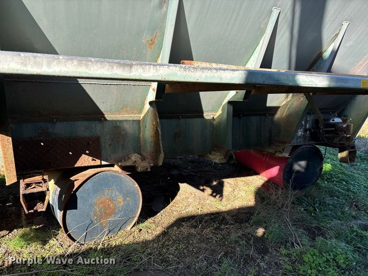 image for item EN5905 New Leader L2020GT applicator bed