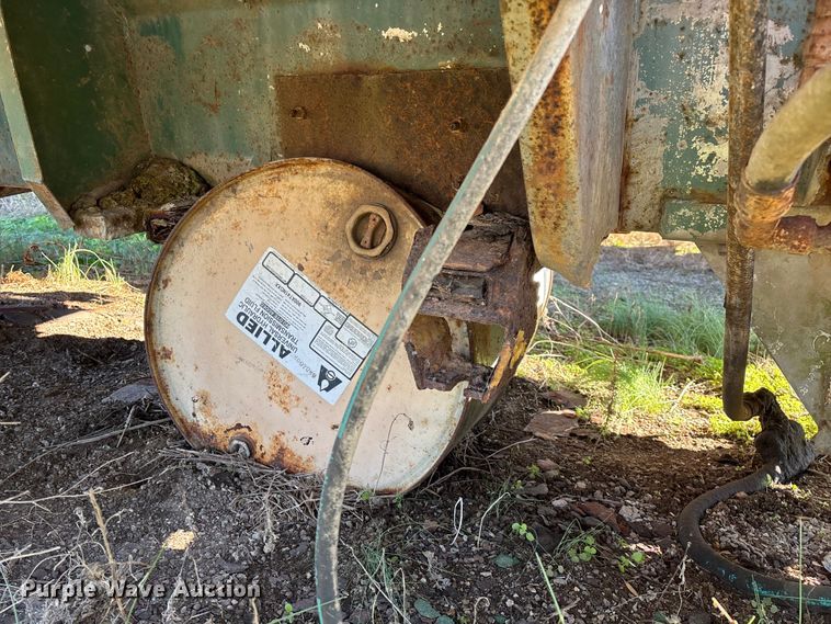 image for item EN5905 New Leader L2020GT applicator bed