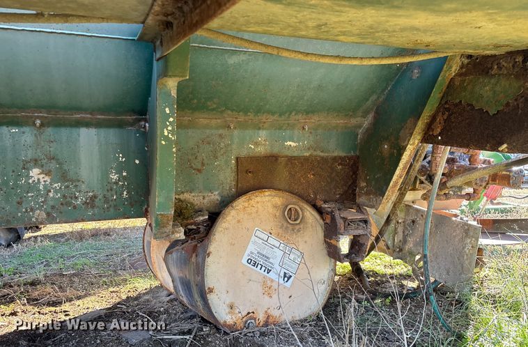 image for item EN5905 New Leader L2020GT applicator bed