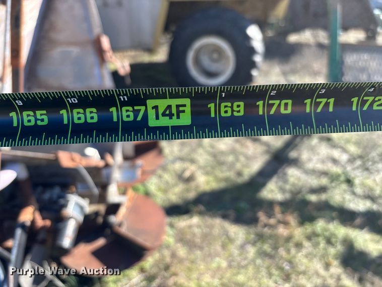 image for item EN5905 New Leader L2020GT applicator bed