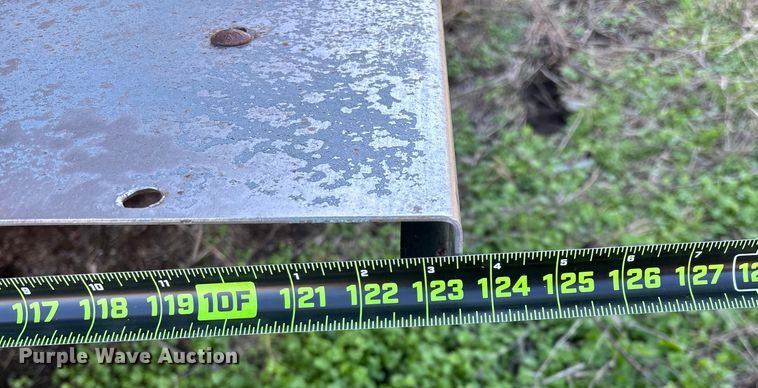 image for item EN5905 New Leader L2020GT applicator bed