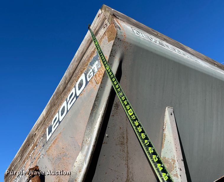 image for item EN5905 New Leader L2020GT applicator bed