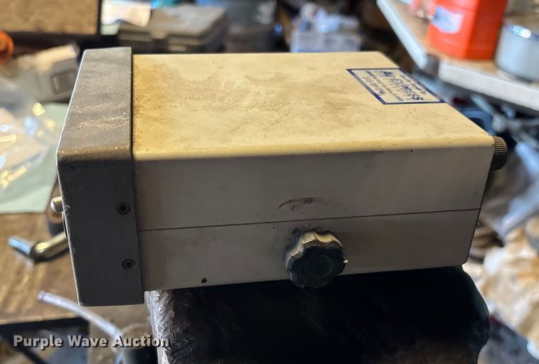 image for item EN5905 New Leader L2020GT applicator bed