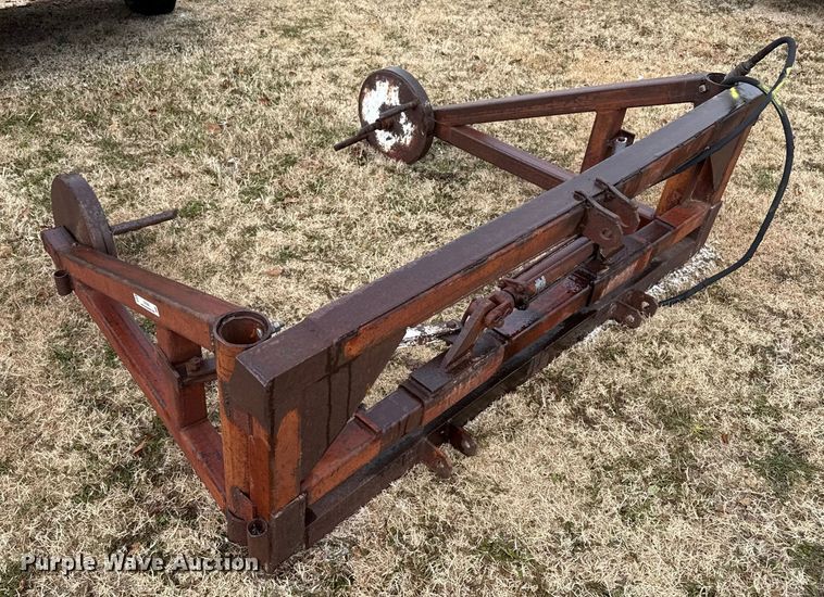 image for item EP2685 Three point bale unroller