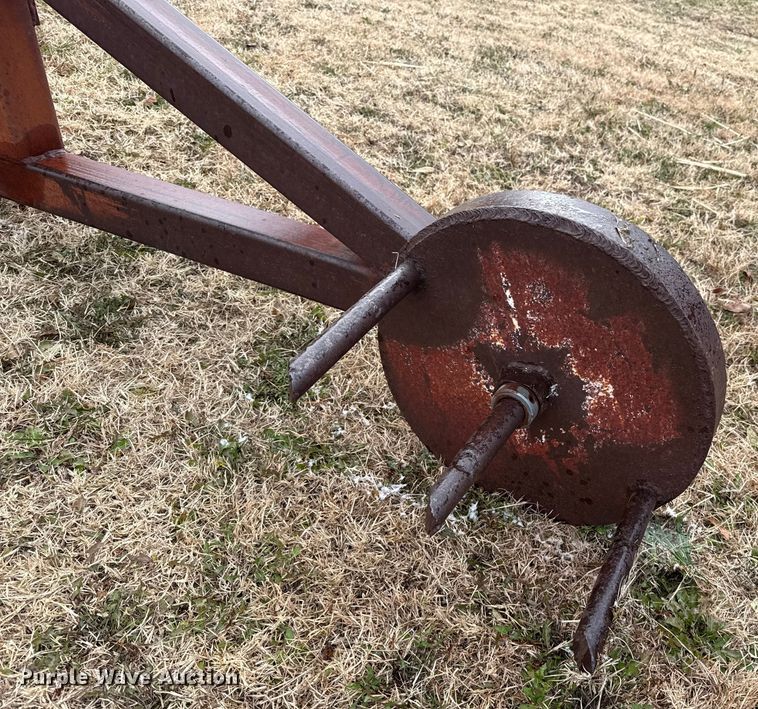 image for item EP2685 Three point bale unroller