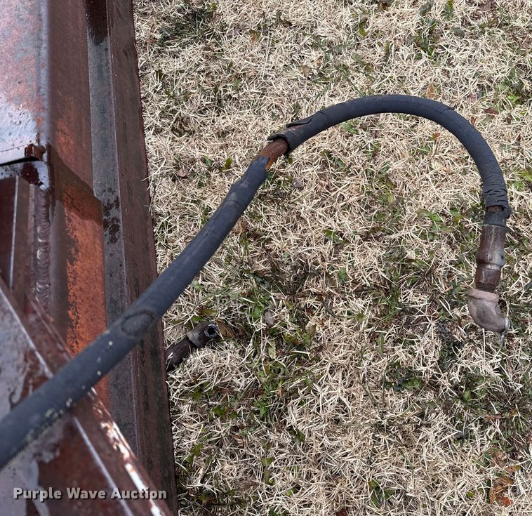 image for item EP2685 Three point bale unroller