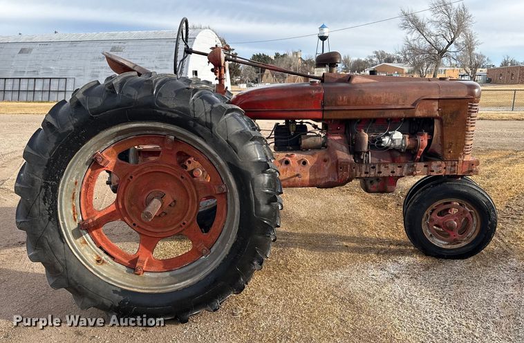 image for item EP2689 Farmall Super H tractor