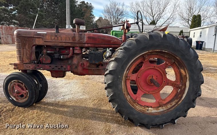 image for item EP2689 Farmall Super H tractor