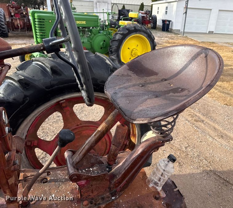 image for item EP2689 Farmall Super H tractor