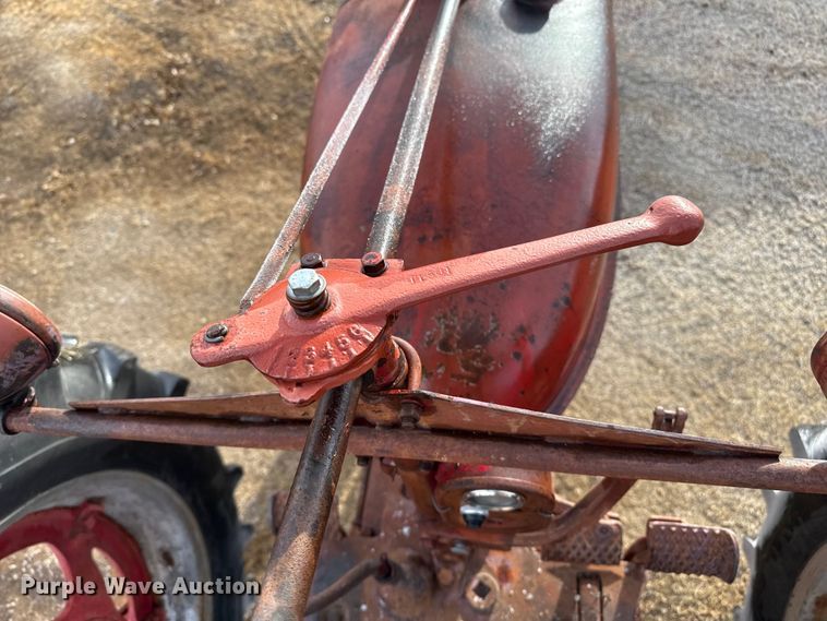 image for item EP2689 Farmall Super H tractor
