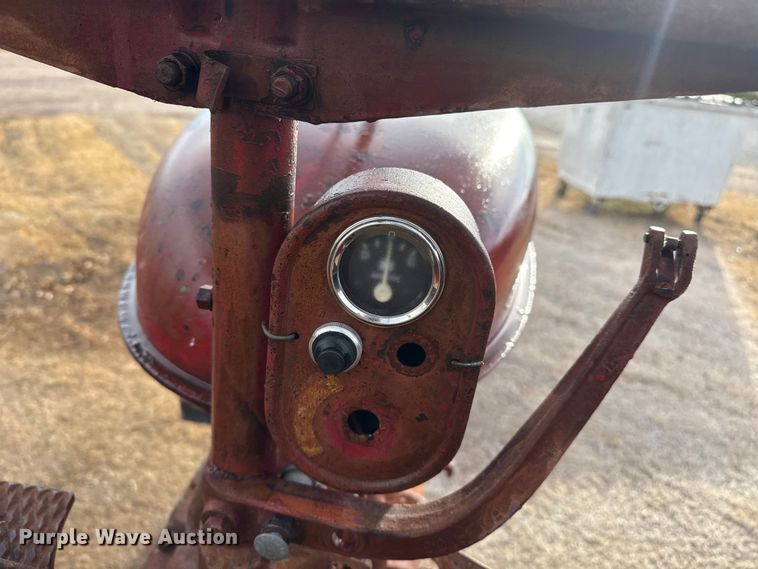 image for item EP2689 Farmall Super H tractor