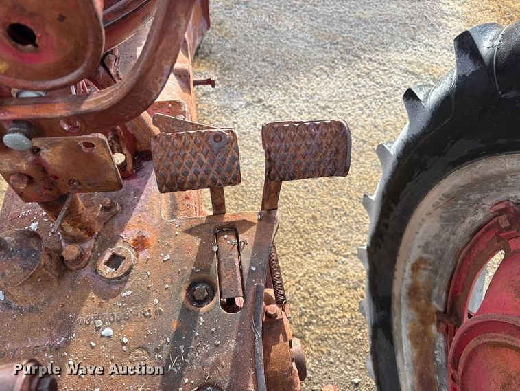 image for item EP2689 Farmall Super H tractor