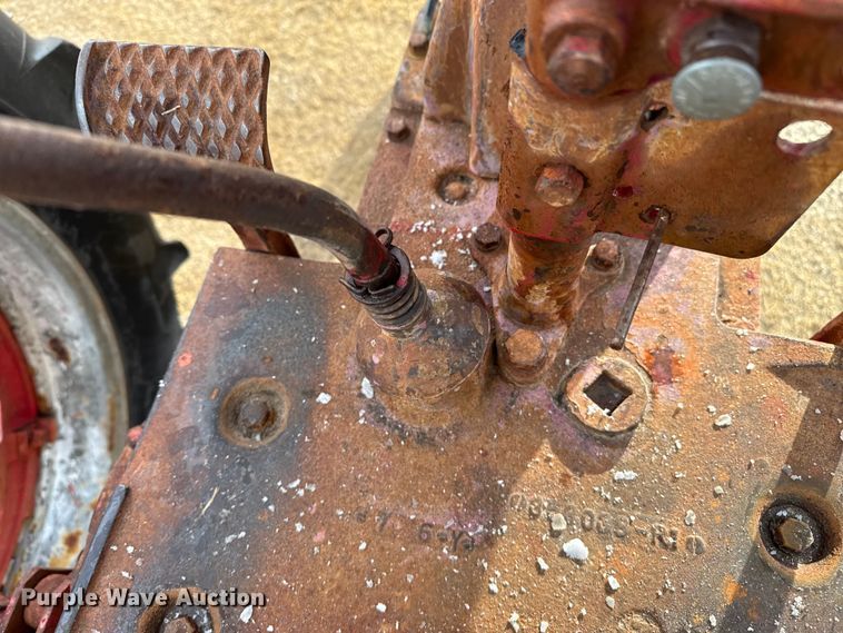 image for item EP2689 Farmall Super H tractor