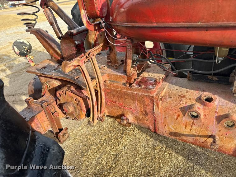 image for item EP2689 Farmall Super H tractor