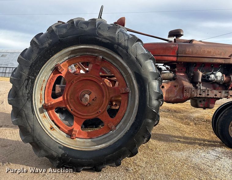 image for item EP2689 Farmall Super H tractor