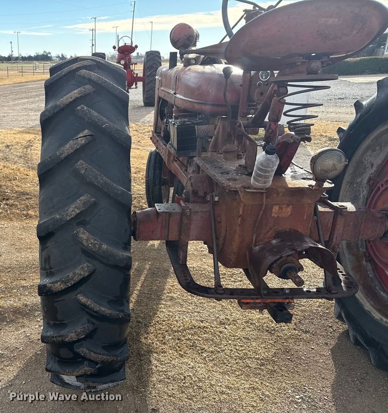image for item EP2689 Farmall Super H tractor