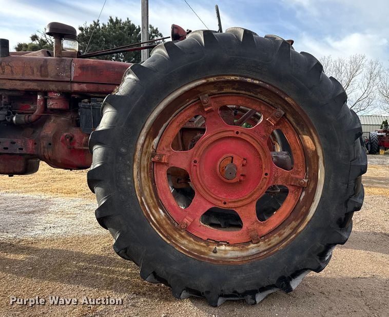 image for item EP2689 Farmall Super H tractor