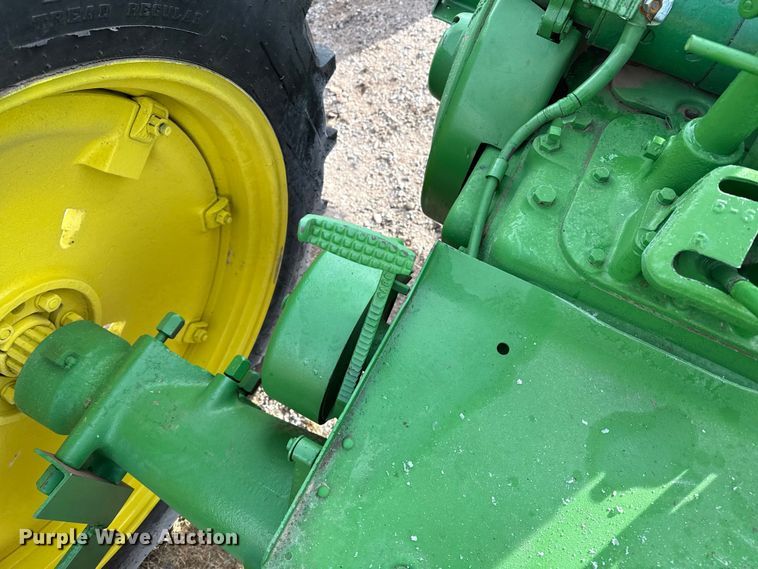 image for item EP2690 1943 John Deere G tractor