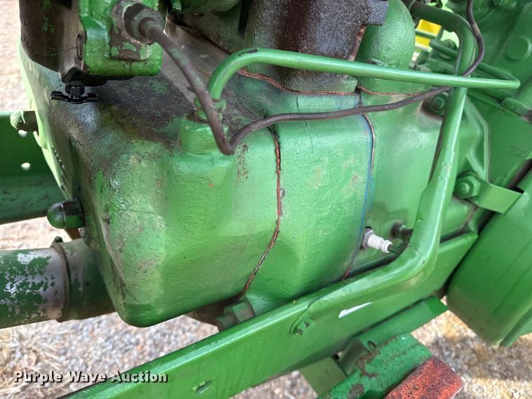 image for item EP2690 1943 John Deere G tractor