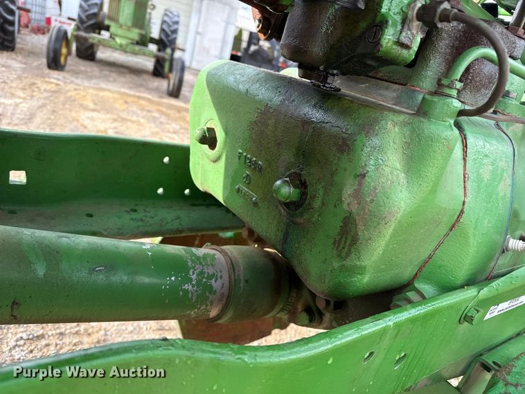 image for item EP2690 1943 John Deere G tractor