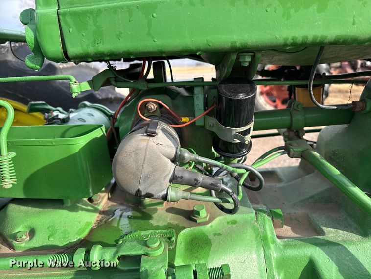 image for item EP2690 1943 John Deere G tractor