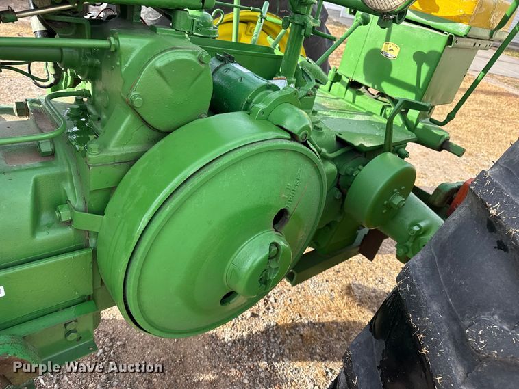 image for item EP2690 1943 John Deere G tractor