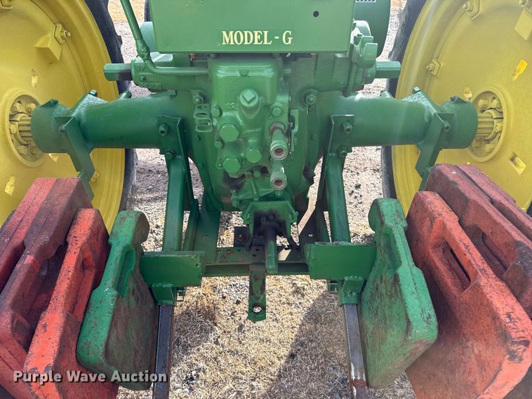 image for item EP2690 1943 John Deere G tractor