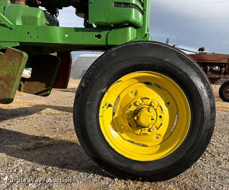 image for item EP2690 1943 John Deere G tractor