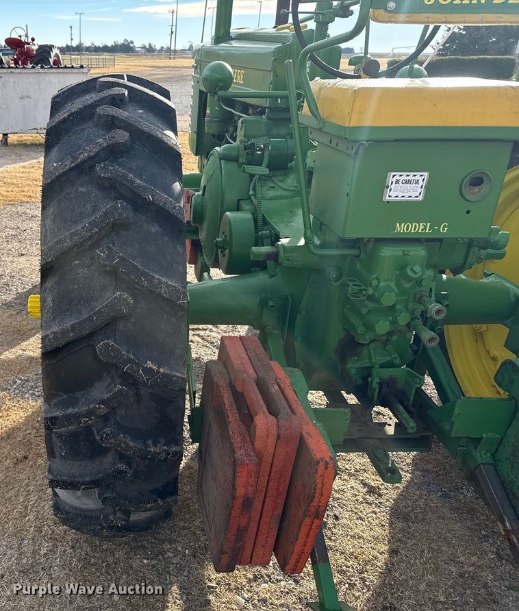 image for item EP2690 1943 John Deere G tractor