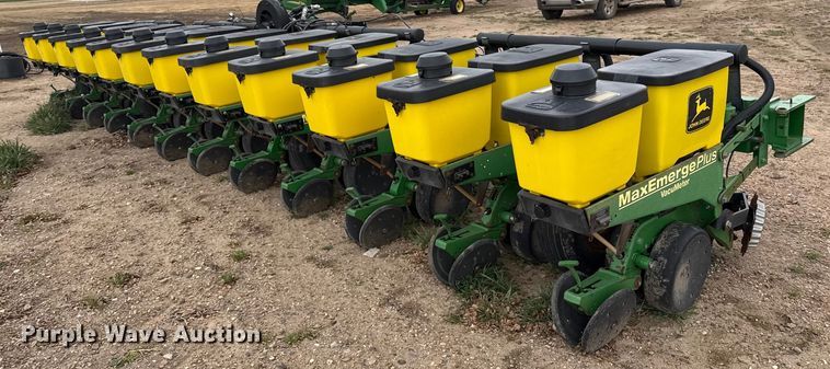image for item EP2691 2009 John Deere 1710 no-till planter