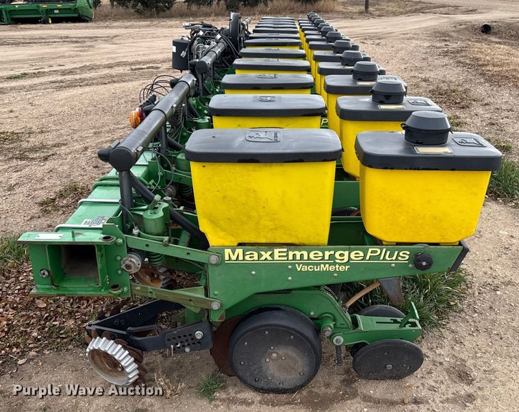 image for item EP2691 2009 John Deere 1710 no-till planter