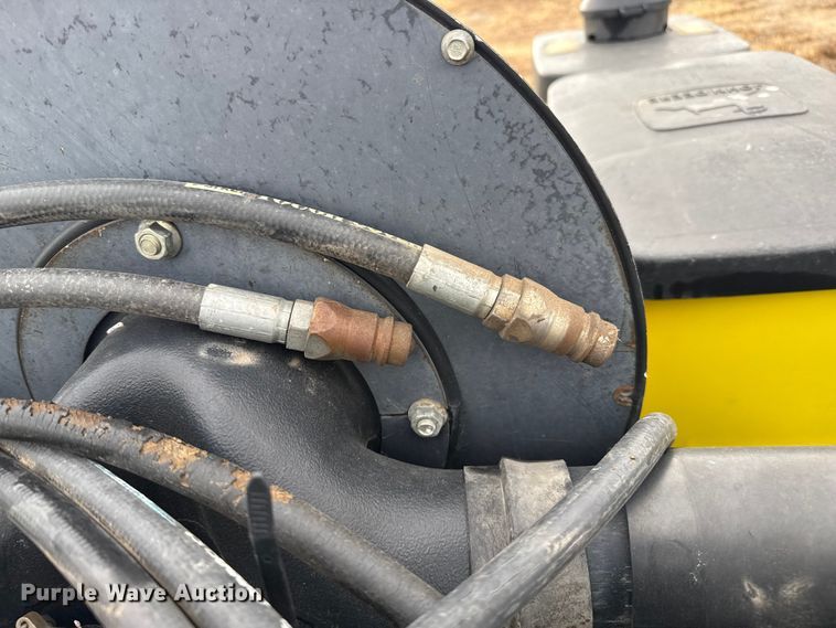 image for item EP2691 2009 John Deere 1710 no-till planter