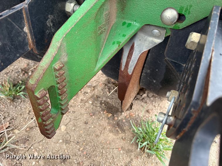 image for item EP2691 2009 John Deere 1710 no-till planter