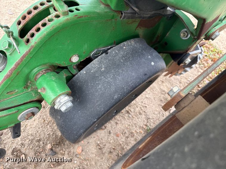 image for item EP2691 2009 John Deere 1710 no-till planter