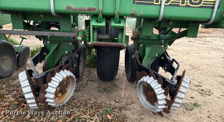 image for item EP2691 2009 John Deere 1710 no-till planter