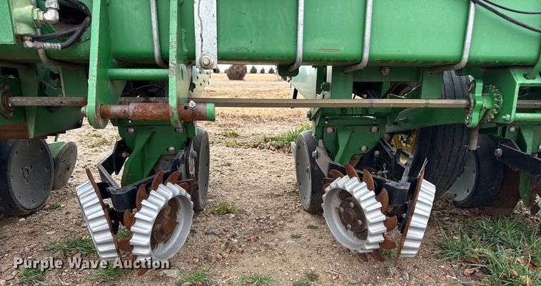 image for item EP2691 2009 John Deere 1710 no-till planter