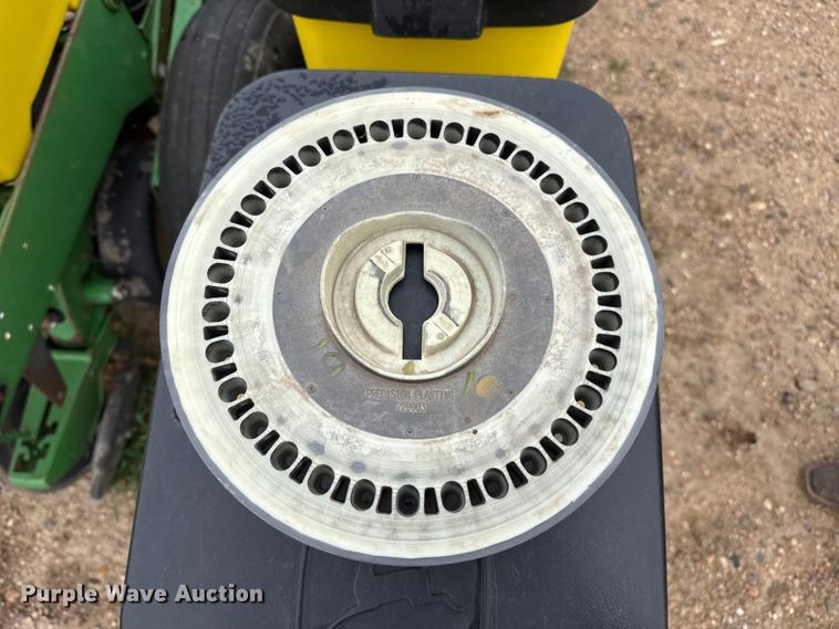 image for item EP2691 2009 John Deere 1710 no-till planter