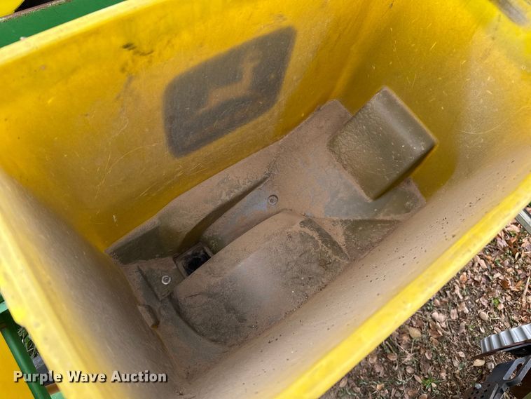 image for item EP2691 2009 John Deere 1710 no-till planter
