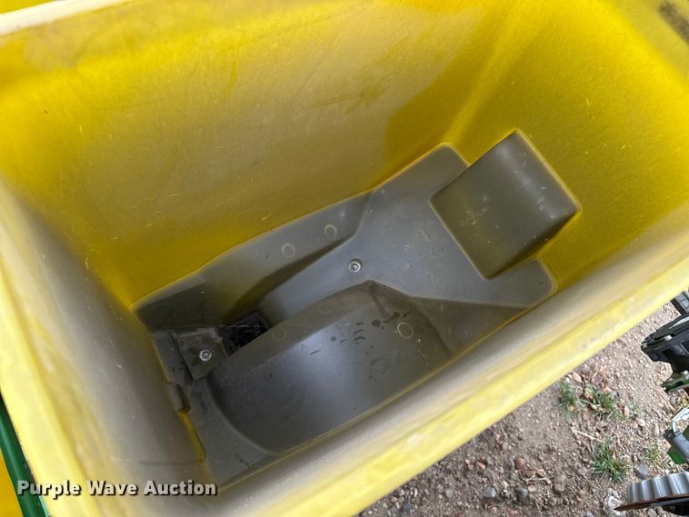 image for item EP2691 2009 John Deere 1710 no-till planter