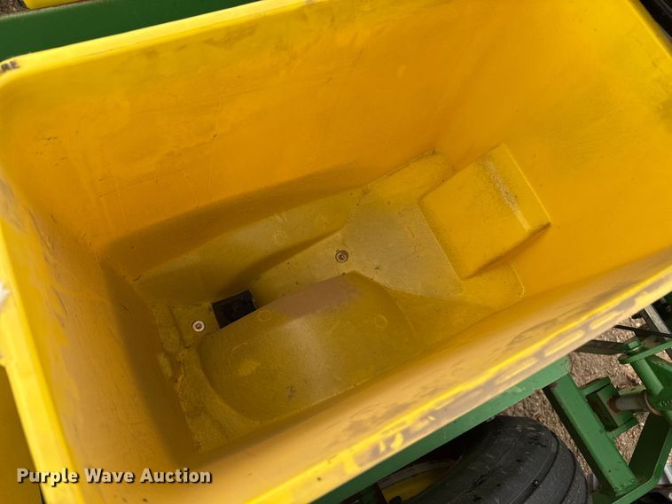 image for item EP2691 2009 John Deere 1710 no-till planter
