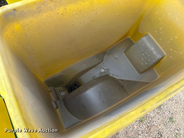 image for item EP2691 2009 John Deere 1710 no-till planter