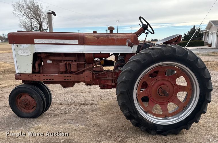 image for item EP2692 International Harvester Farmall 460 tractor